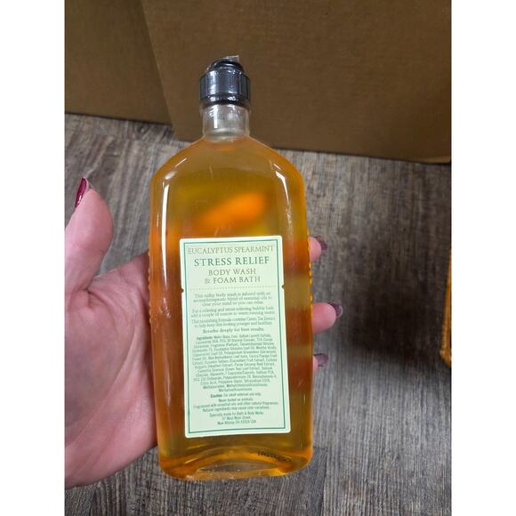 Bath + Body Works Aromatherapy EUCALYPTUS SPEARMINT Bath Wash Body Foam Gel - Picture 2 of 3
